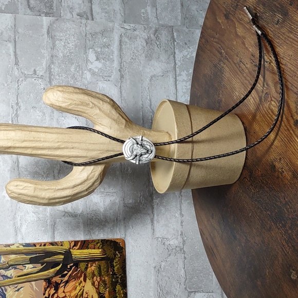 Bolo Tie • Siskiyou Buckle Co - Picture 1 of 5